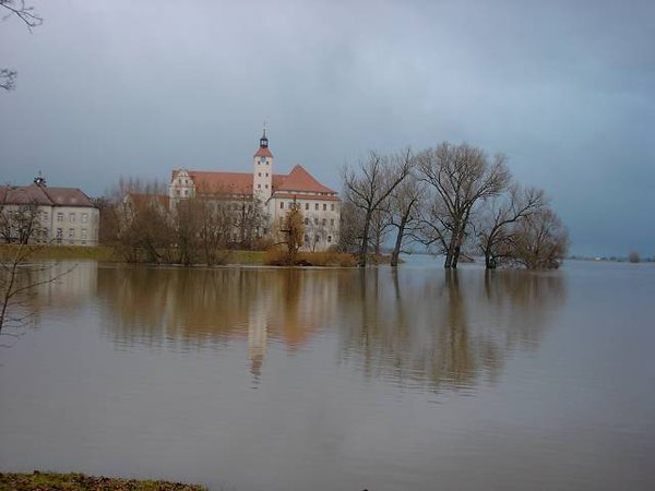 Blick auf Schloß Pretzsch 61.JPG