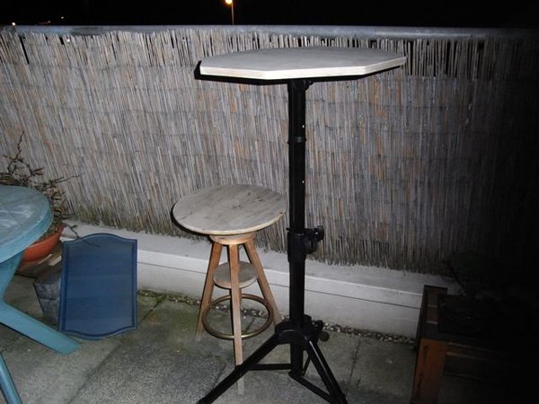 Und so hoch kann der Tisch eingestellt werden: 122cm