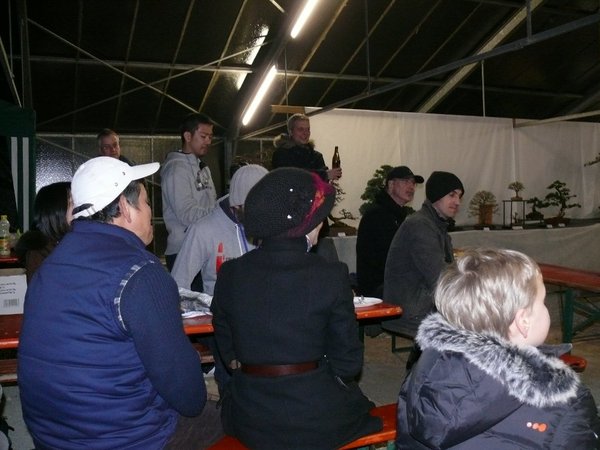 Abends hat sich Michael sehr herzlich bei seinen Freunden, Familie und Helfern für die Unterstützung bedankt und es gab ein gemütliches Beisammensein trotz Kälte