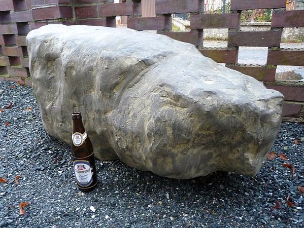 Künstlicher Stein.jpg
