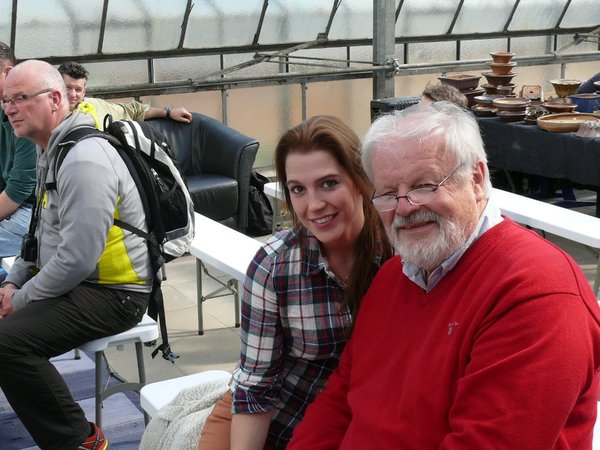 Im Publikum manches bekannte Gesicht. Sandra und Heiner in diesem Fall