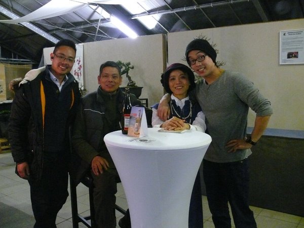 Michael und Alexander Tran mit ihren Eltern