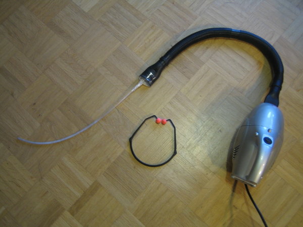 Der Parasitsuktionsadapter funktioniert an Nadeln tatsächlich gut, an Blättern weniger.
