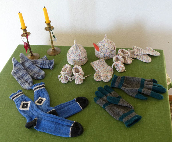 Fan-Socken HSV für meinen Onkel, Sets für zwei Dezember-Babys, Fingerhandschuhe für meinen Sohn, Socken für Holger