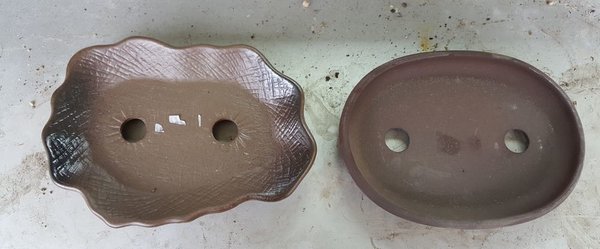 Links:  <br />20.0 x 13.0 x 3.0 cm<br /><br />Rechts:<br />18.5 x 14.0 x 2.5 cm