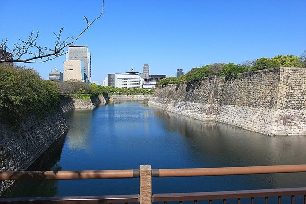 010_Osaka_Castle_a_f.jpg