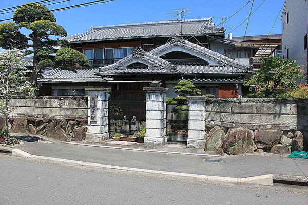 002_Fujikawa_Kouka-en_a_f.jpg