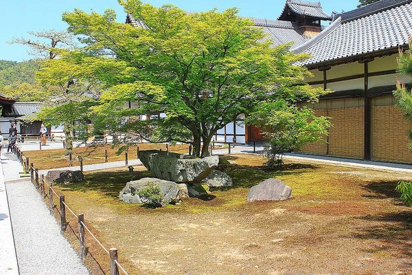 002_Golden_Pavilion_a_f.jpg