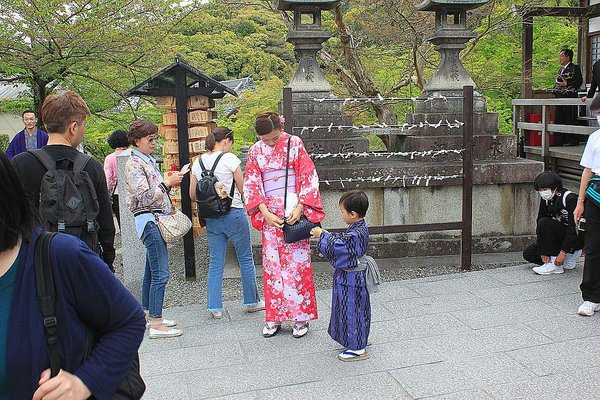 005_Kiyomizu_Temple_a_f.jpg