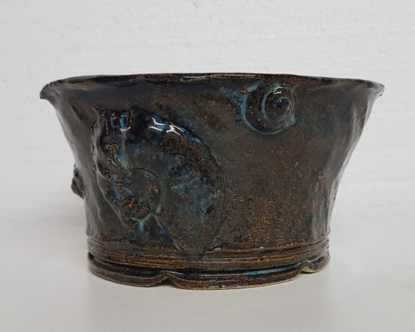 rund, Semikaskade. Durchmesser 17,8cm x 9,2cm