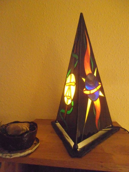 Höhe 39 cm Seitenlänge 24 cm