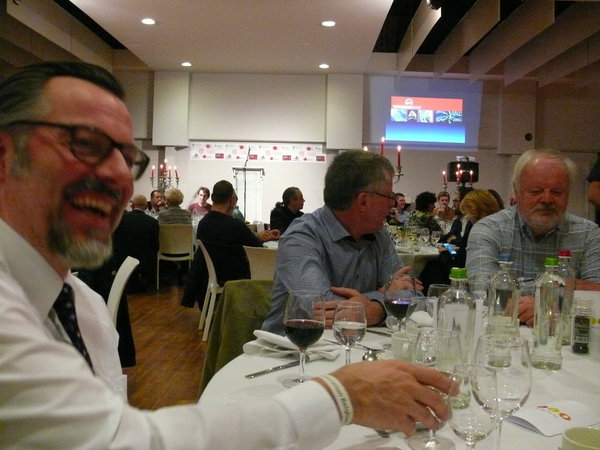 Galadinner. Links Ivo Drüge von der BONSAI ART, ganz rechts unser lieber bonsaiheiner!