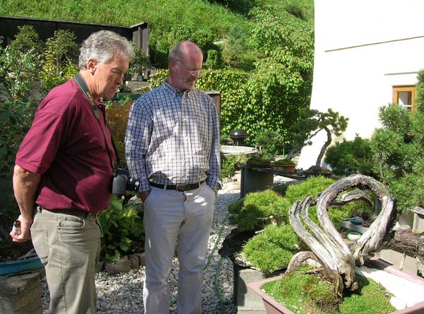 "Den gibst aber schon her, Horst? - Oder?"   ;o)