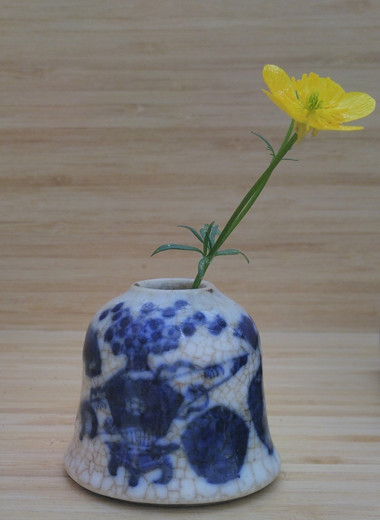 für die ganz kleinen Beisteller kann man auch eine Vase nehmen. Gute Idee.