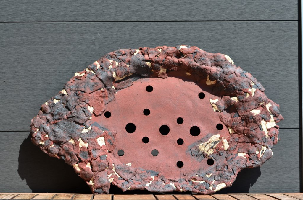 66 cm Außen, 40 x 32 x 3,5 - 5,5 cm Innen