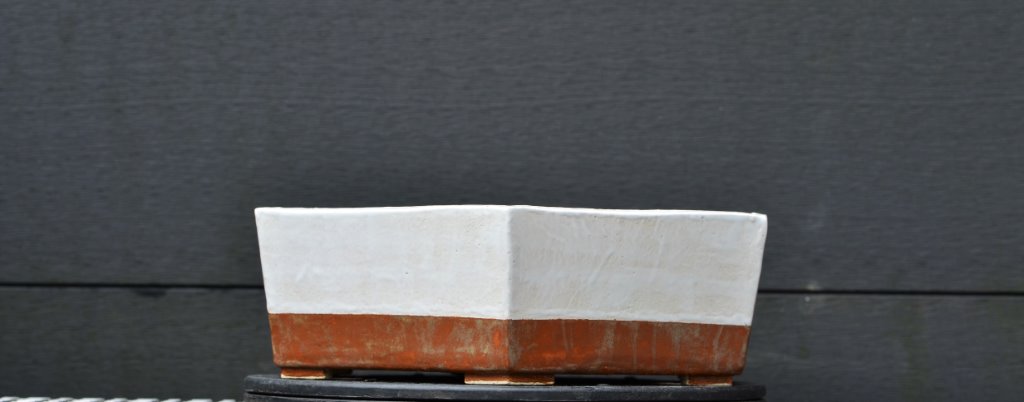 27 (30 von Ecke zu Ecke) x 8,2 Cm