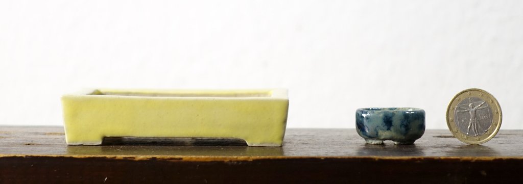 ein Mini-Schäleli 9,2cm mit Mini-Beisteller-Schäleli 2,8cm