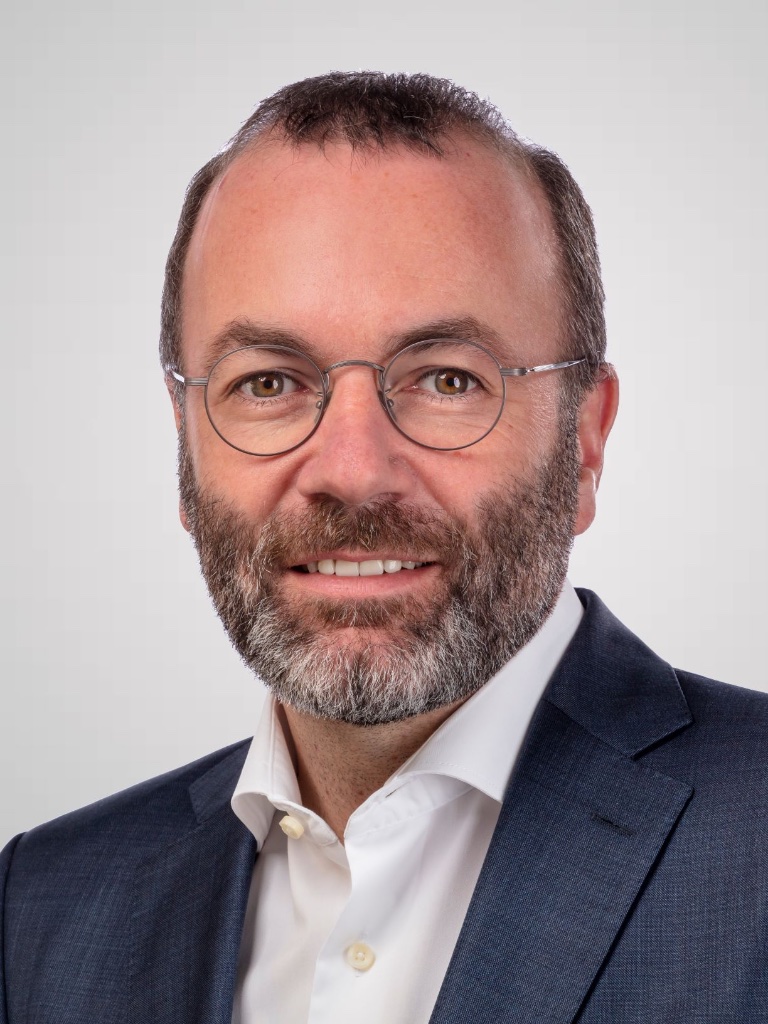 Portrait_hellgrau_web.jpg