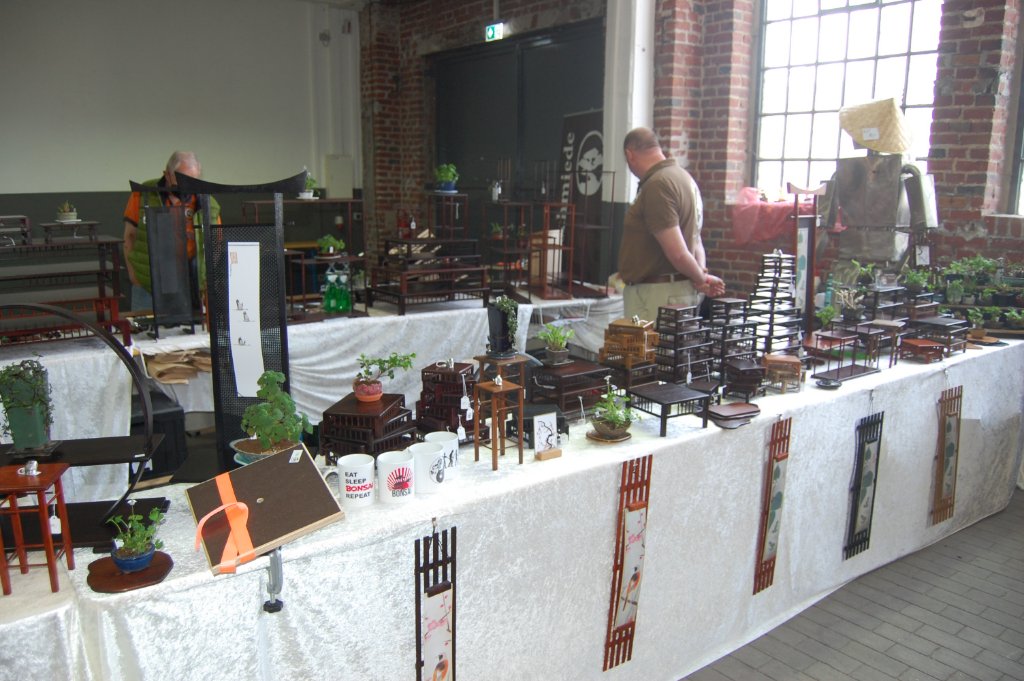 Bonsai-Tische &amp; Display Bernd Schökel