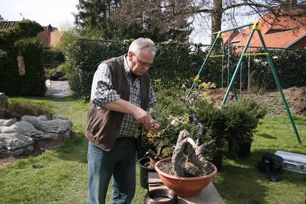 Hubert war als erster fertig mit Drahten. Später wussten wir, warum ;-)
