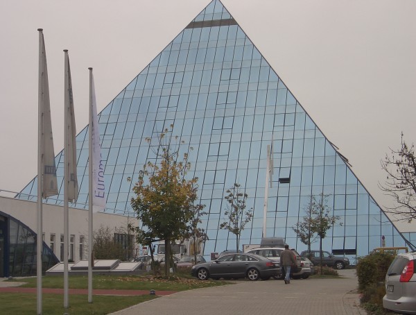 new_06 Hotel Pyramide.jpg