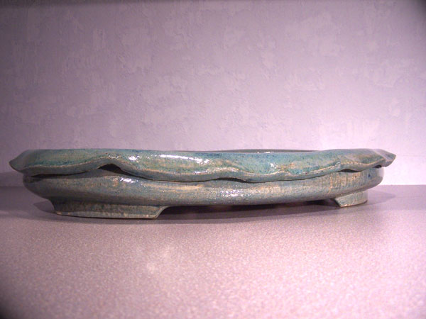 Oval mit welligen Rand: 42x28x5,5cm
